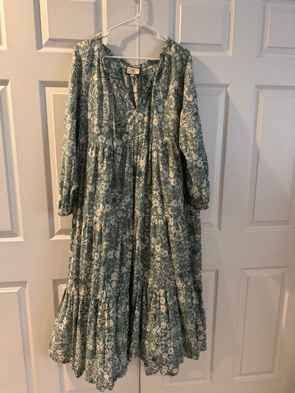 Tuckernuck Caftan Floral Tiered Maxi Dress xl